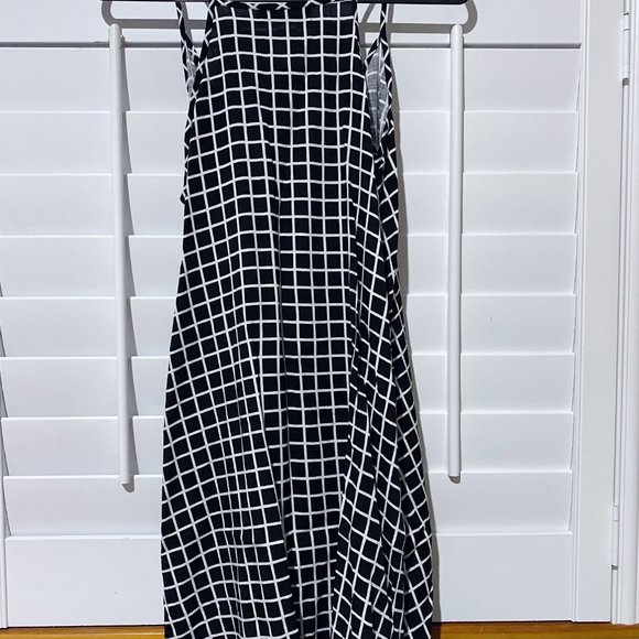 NWT EDEN IN LOVE Leila MM Wrap Dress L - Picture 2 of 2